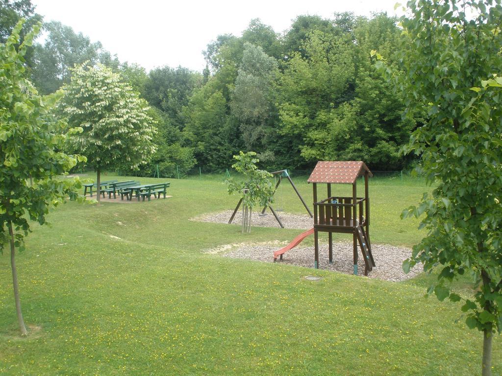 Apartament Romai Therme Apartman Héviz Zewnętrze zdjęcie